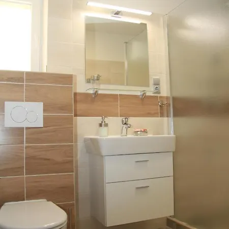 Hujer 2 * Bojnice